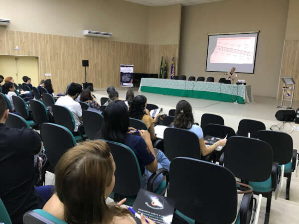 Uece realiza seminário sobre Canabidiol no TEA e aproxima ciência da população