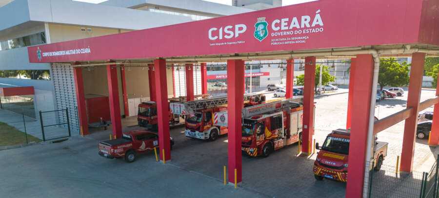 Corpo de Bombeiros debela incêndio industrial em Paraipaba