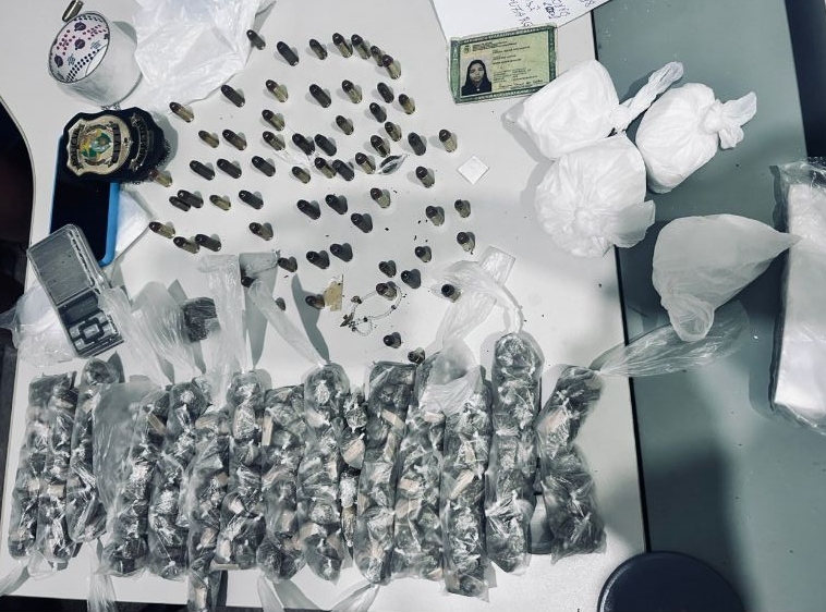 PCCE prende casal em posse de drogas e munições na Aerolândia