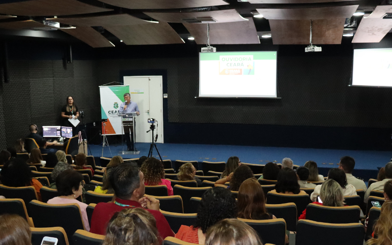 CGE apresenta ações voltadas ao aperfeiçoamento do serviço de ouvidoria durante reunião da Rede de Ouvidorias