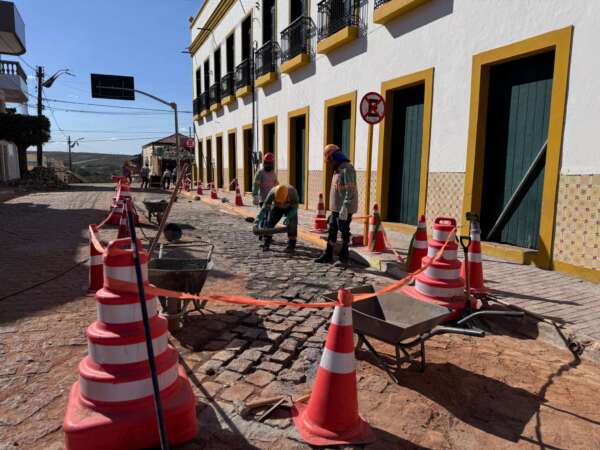 Obras de modernização levam fiação subterrânea ao Centro Histórico de Barbalha