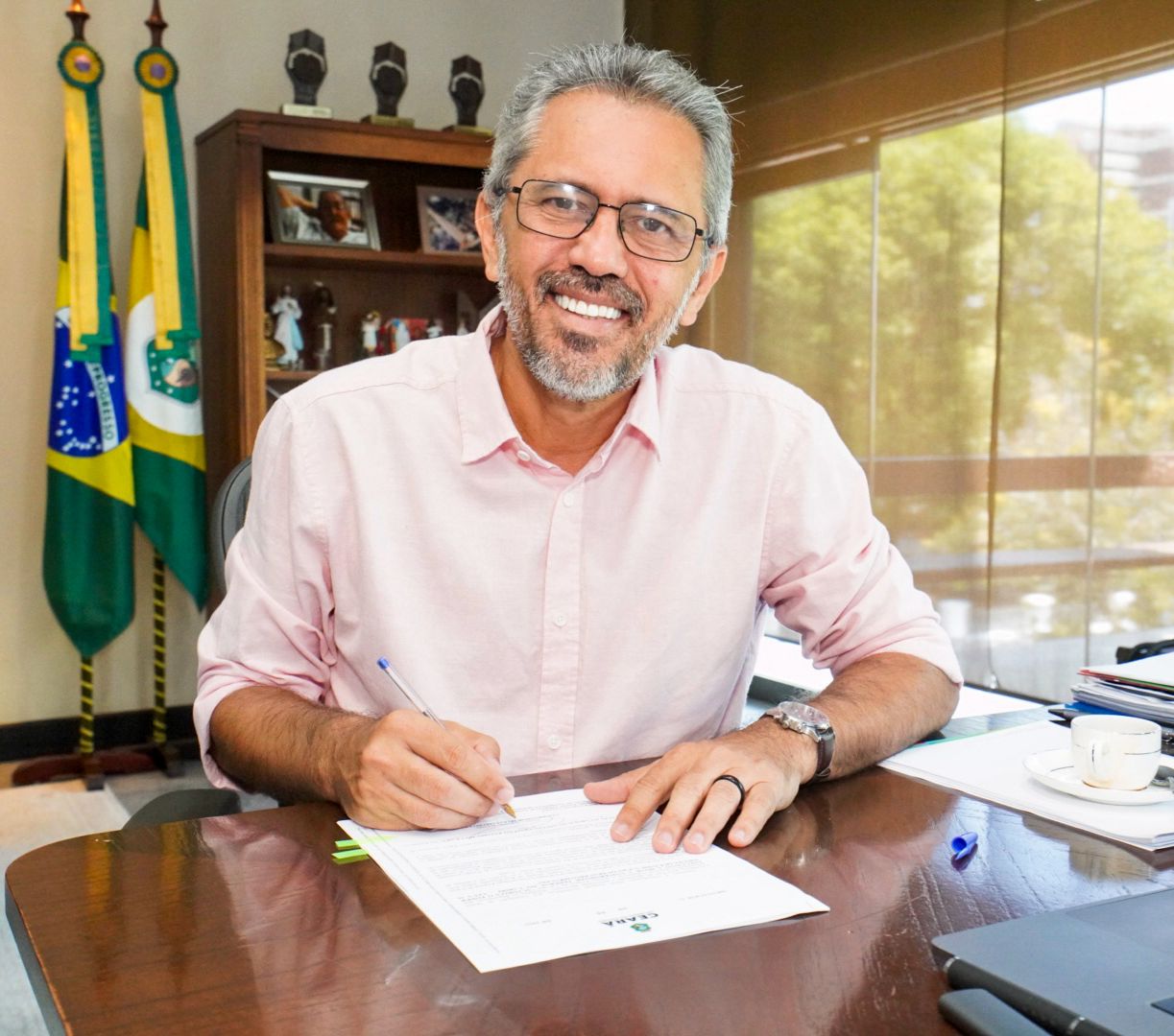 Governo do Ceará antecipa para dia 27 de outubro ponto facultativo referente ao dia do servidor público estadual