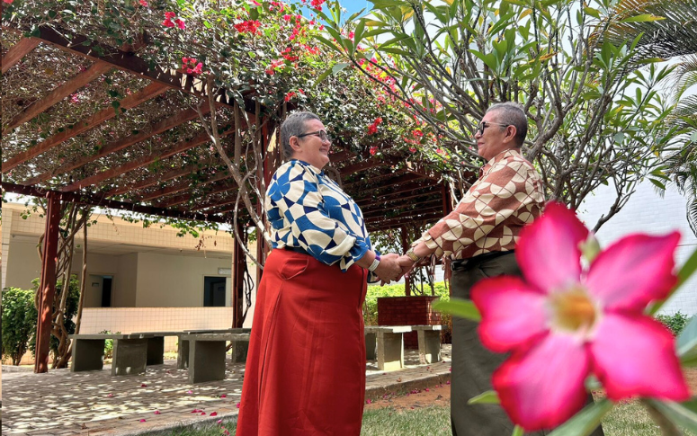 Irmãs que descobriram câncer de mama ao mesmo tempo celebram fim do tratamento no Hospital Regional do Sertão Central
