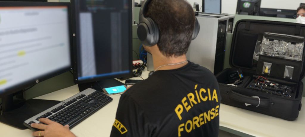 Laudo da Pefoce conclui que incêndio em ônibus de Aquiraz foi causado por curto-circuito