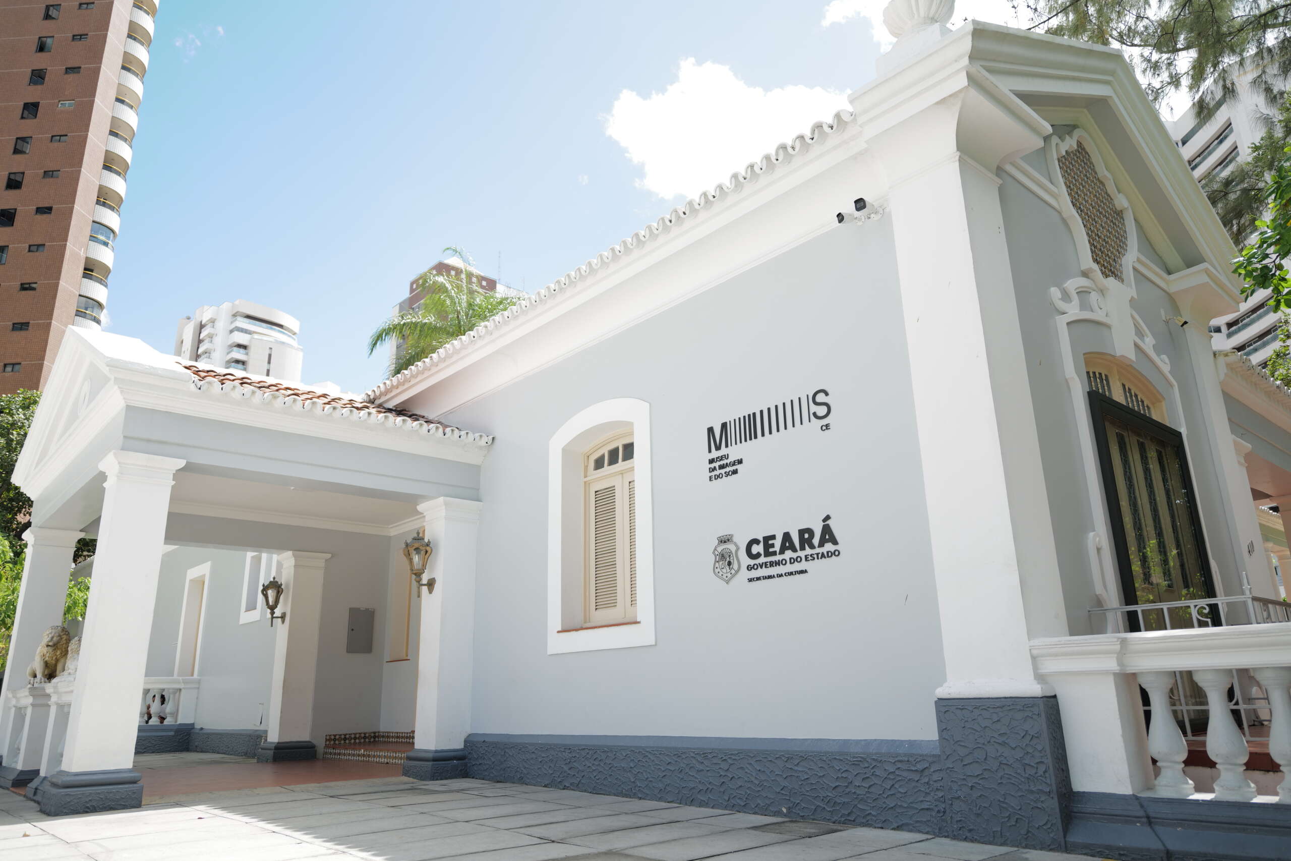 Museu da Imagem e do Som inaugura exposição fotográfica inédita de artistas brasileiros