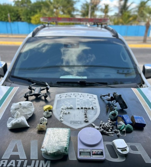 Dupla suspeita de tráfico de drogas é presa pela Polícia Militar em Morada Nova