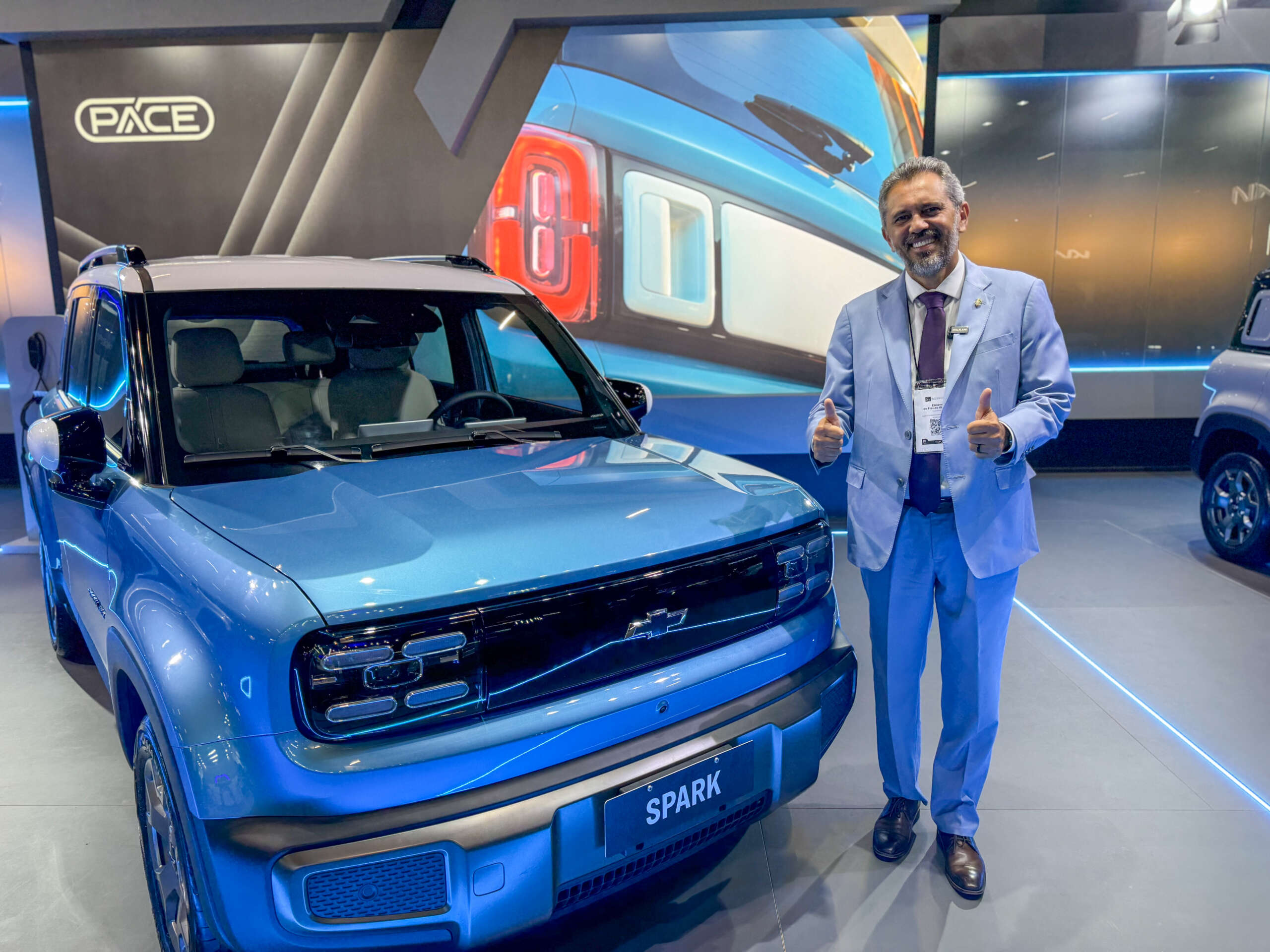 No Salão do Automóvel de São Paulo, governador Elmano de Freitas anuncia inauguração do Polo Automotivo do Ceará com a presença do presidente Lula