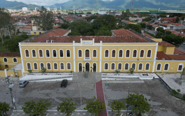 Ensino Superior: Universidade Estadual do Vale do Acaraú terá mais duas unidades implantadas no Litoral Norte