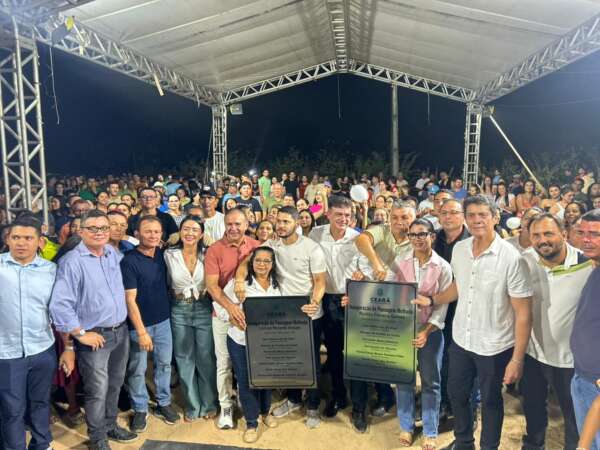 Governo do Estado inaugura duas passagens molhadas em Amontada