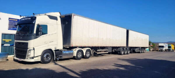 Operação de fiscalização da Sefaz-CE apreende tecidos e bebidas irregulares