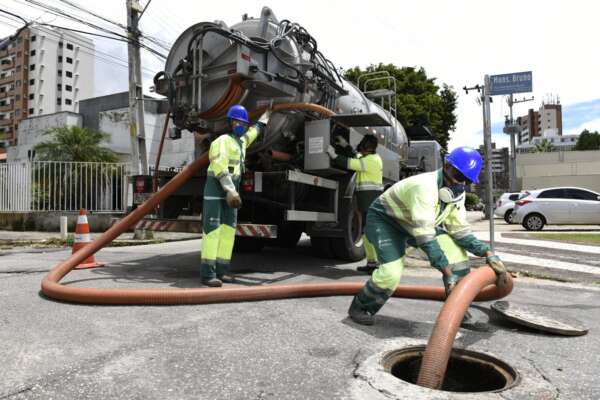 Cagece realiza Audiência Pública sobre PPP para universalização do esgotamento sanitário em 128 municípios cearenses