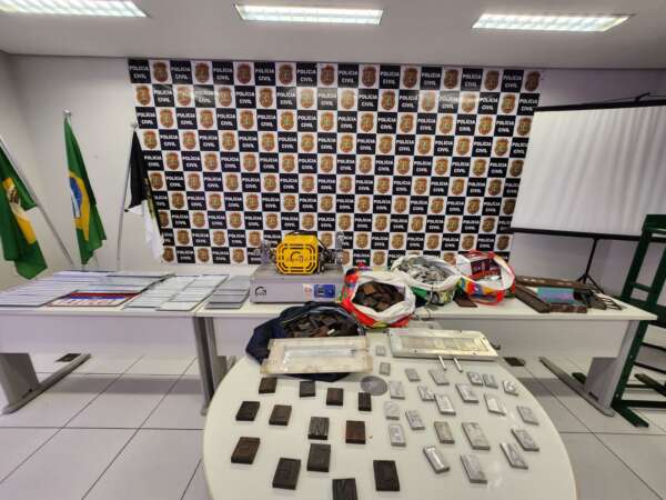 PCCE prende quatro suspeitos de envolvimento em mortes em campo de futebol na Barra do Ceará