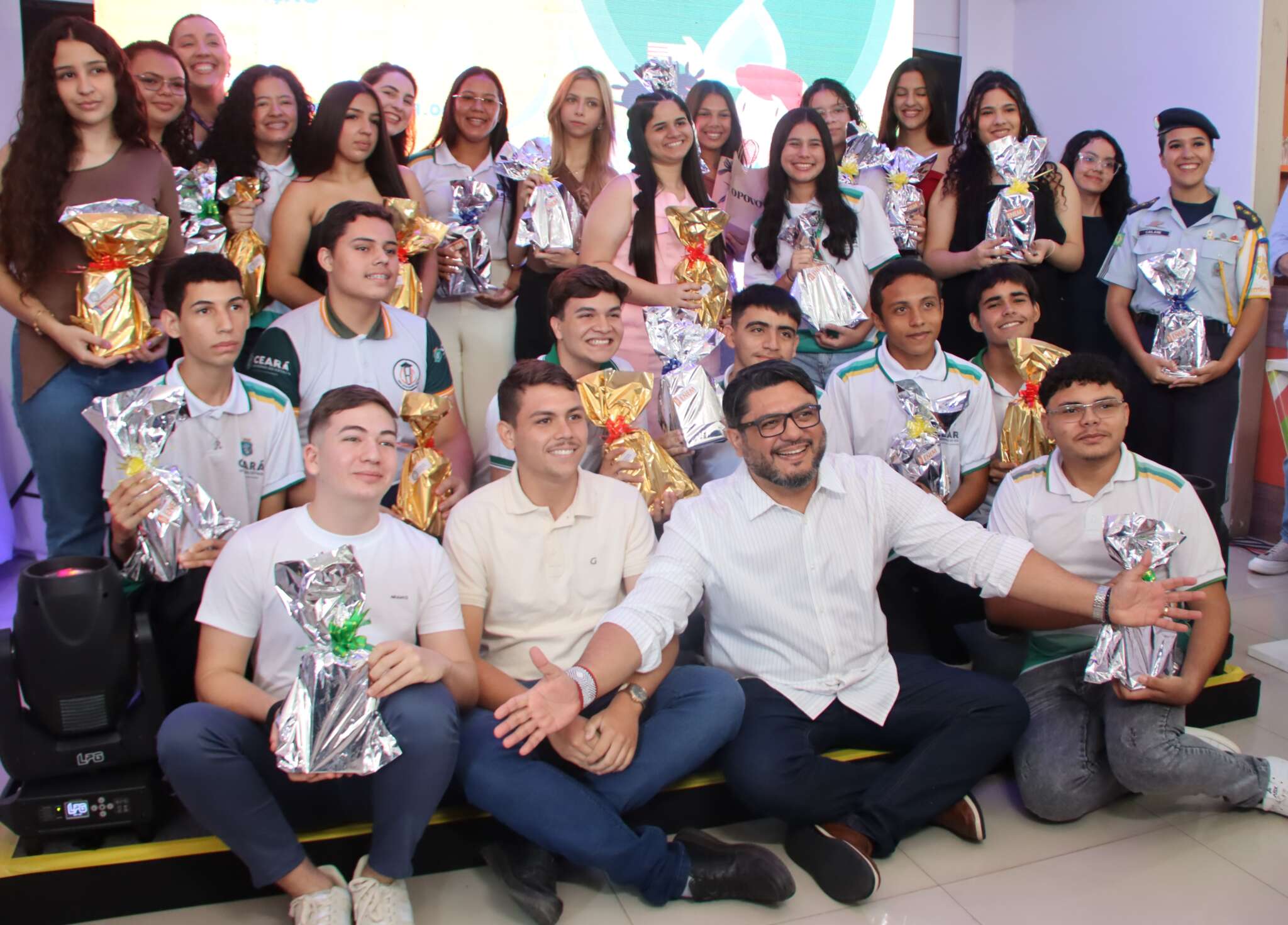 Concurso Enem Chego Junto, Chego a 1.000 premia melhores redações de alunos em 2025