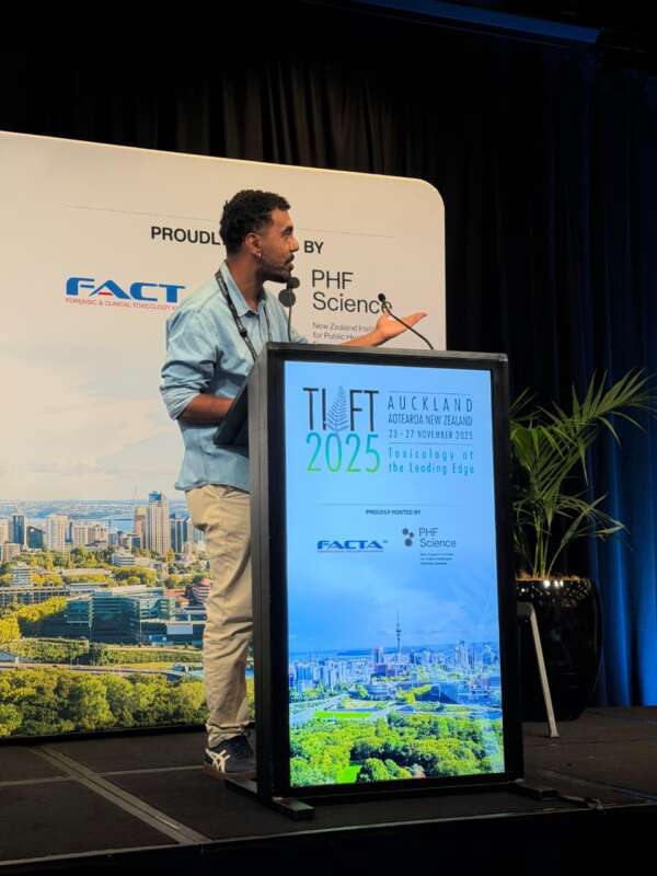 Perito legista da Pefoce é premiado em congresso internacional de toxicologia Forense, na Nova Zelândia