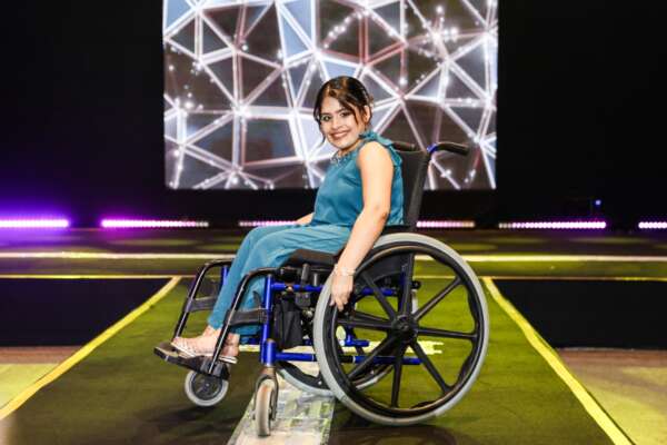 Ceará Moda Acessível celebra diversidade na passarela e destaca avanços em roupas pensadas para pessoas com deficiência