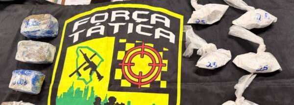 Após denúncia anônima, mulher é presa com maconha e cocaína em Russas