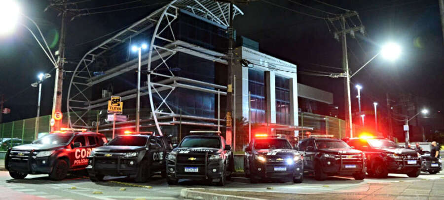 Ações distintas da PCCE resultam nas prisões de dupla por crimes de roubo e homicídio na Capital