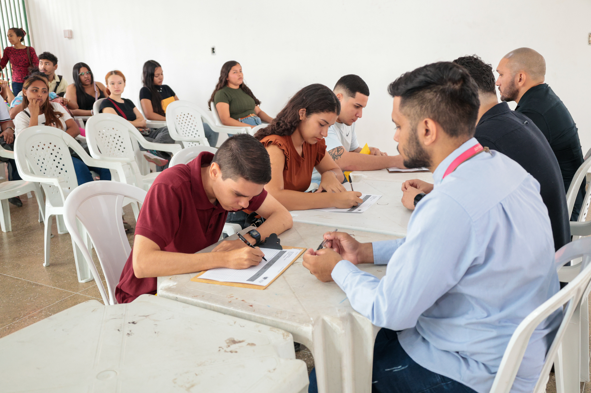 Viradão do Emprego oferece 800 vagas de teleatendimento até sexta-feira; saiba como participar