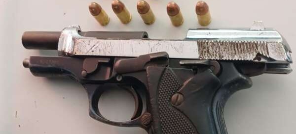 PMCE prende suspeito e apreende arma de fogo em Pentecoste