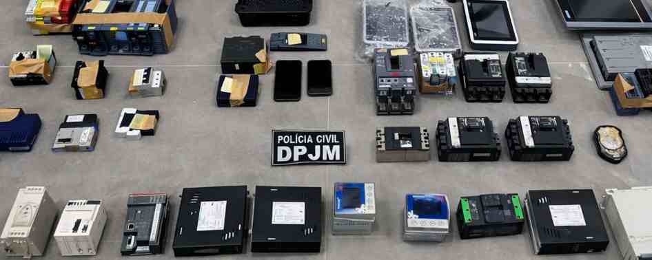 Dupla suspeita de furtar e vender equipamentos industriais é presa pela PCCE