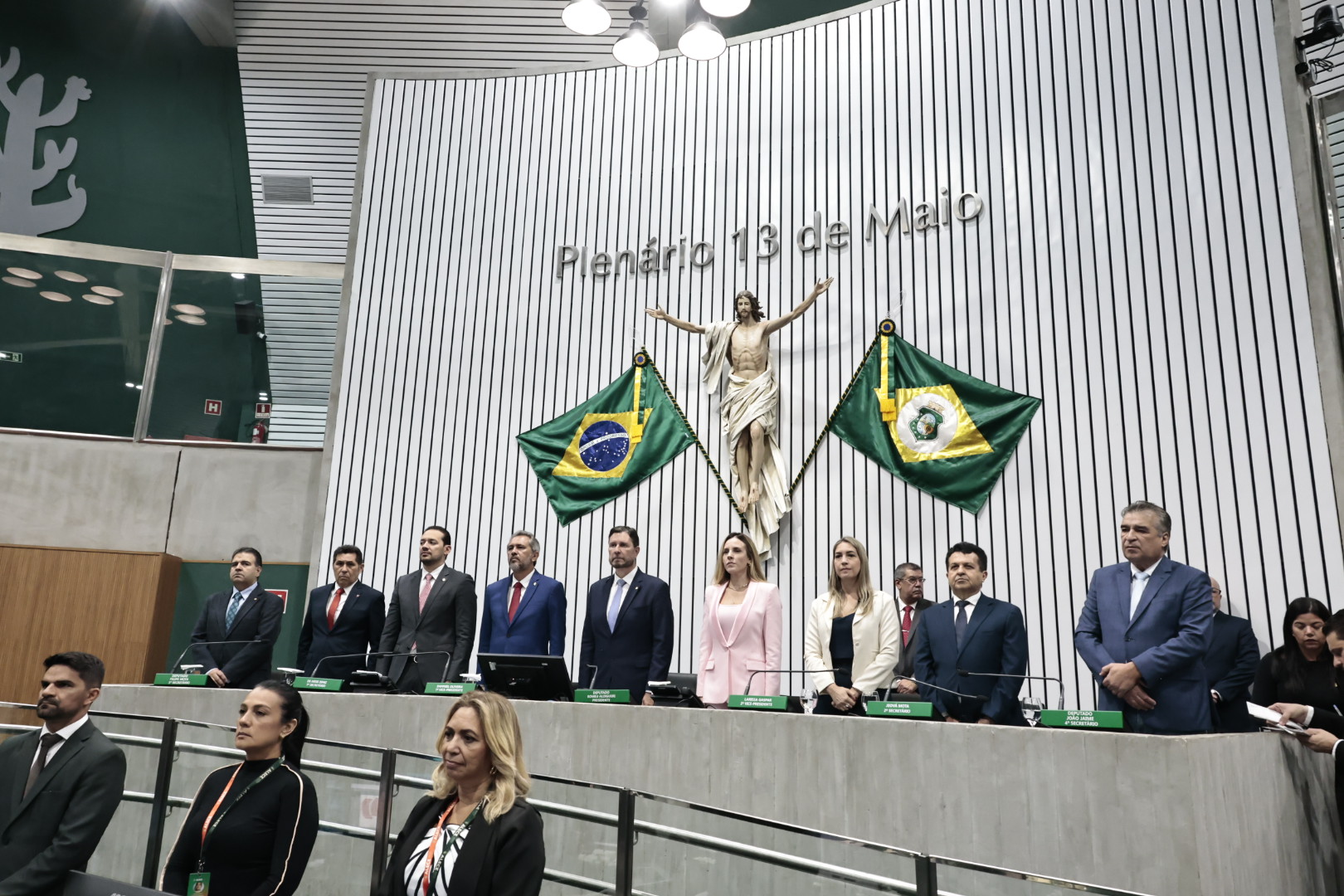 Em Mensagem Governamental na Alece, Elmano de Freitas anuncia reforço na Segurança e concurso para professores