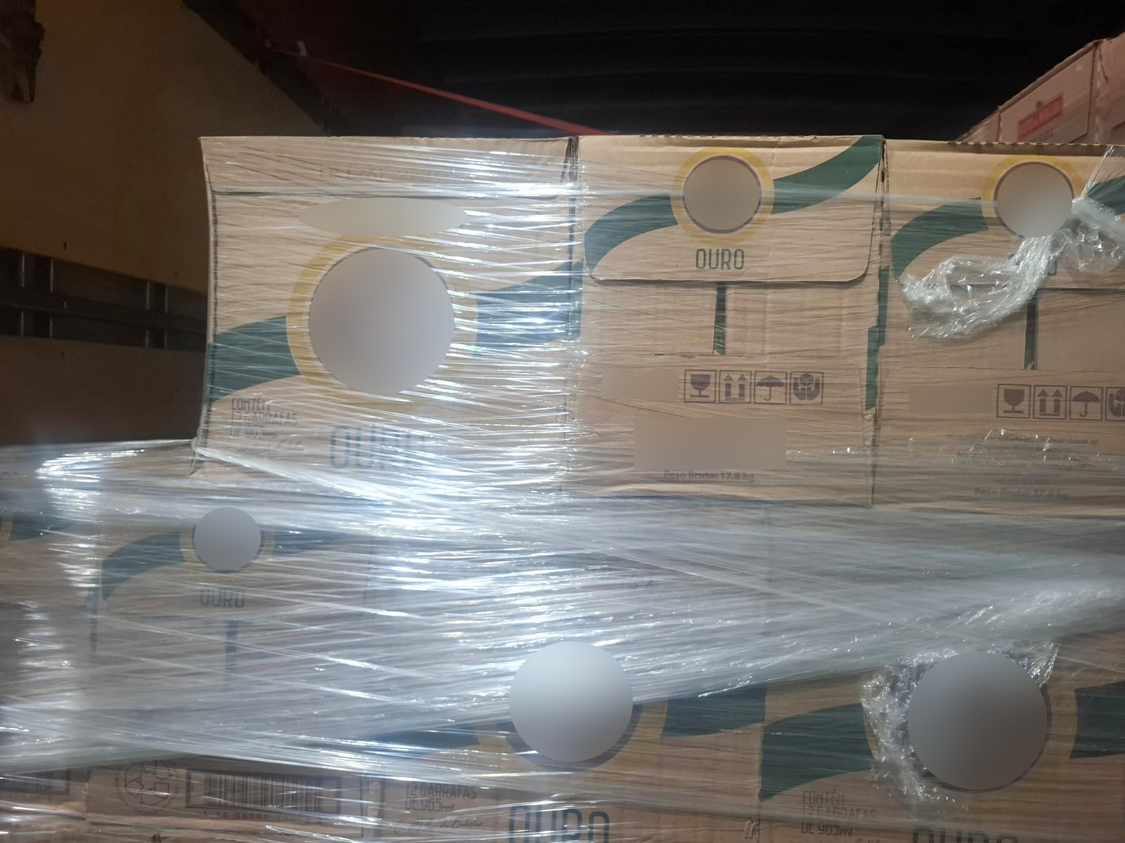 Sefaz-CE apreende 20 mil garrafas de bebidas quentes sem documentação