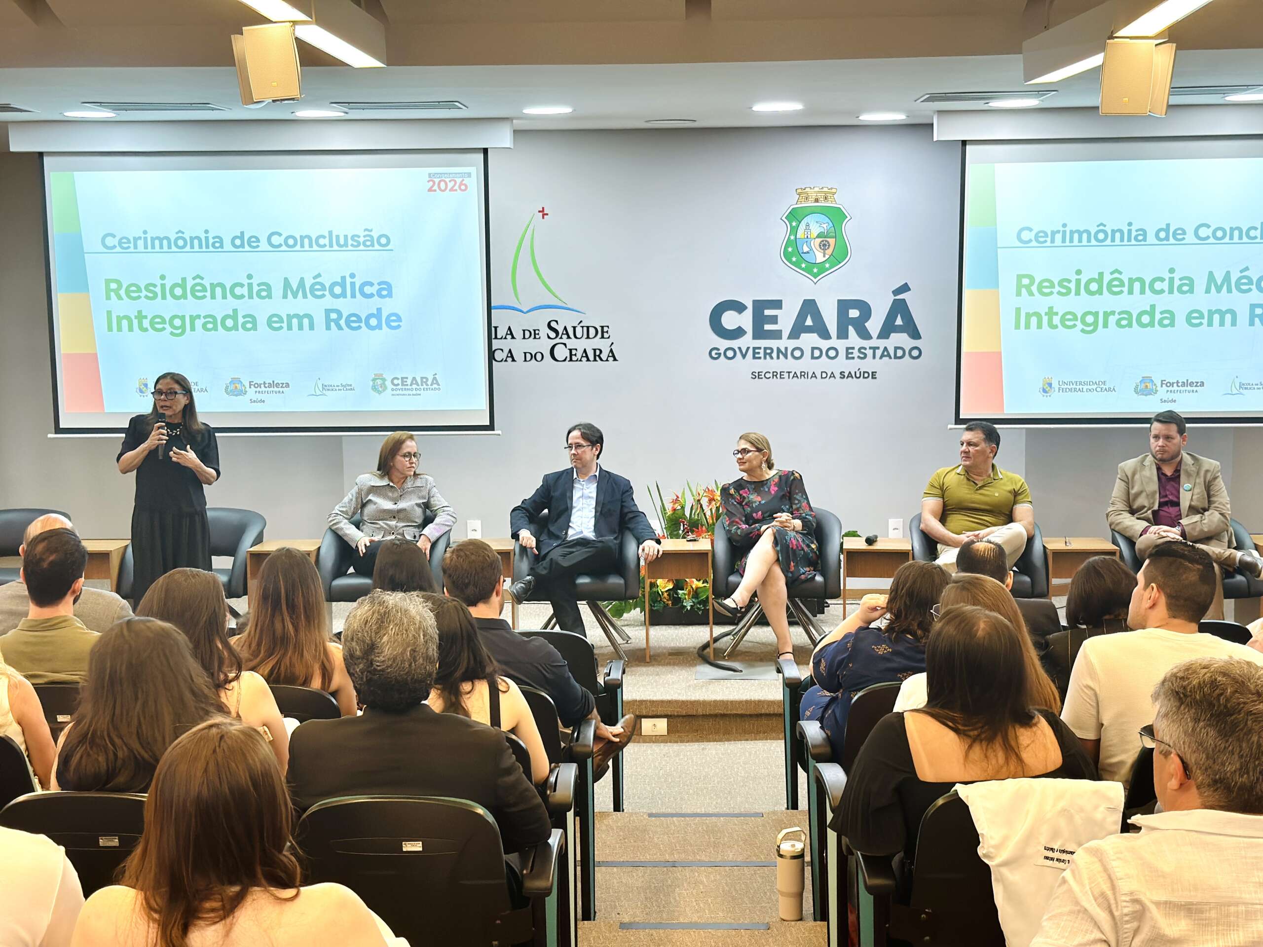 ESP/CE forma novos 48 médicos especialistas e reafirma compromisso com a qualificação do SUS