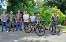 Ceasa-CE reforça segurança com patrulhamento de bicicleta feito por policiais militares