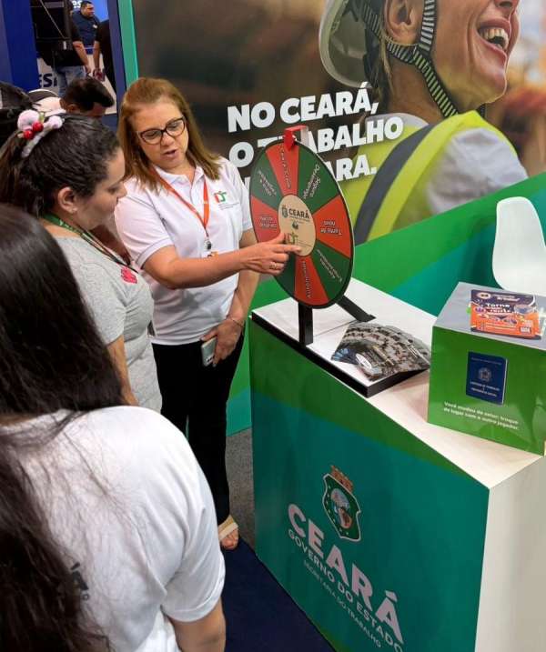 SET e IDT levam serviços de empregabilidade à Feira da Indústria