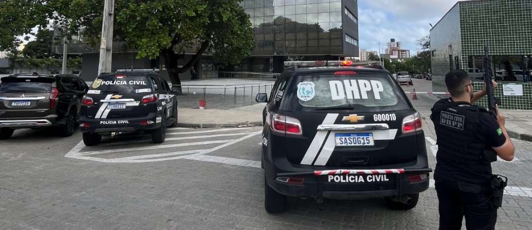 Ação integrada das Polícias Civis do Ceará e do Amazonas resulta na captura suspeito de homicídio registrado em Quixeramobim