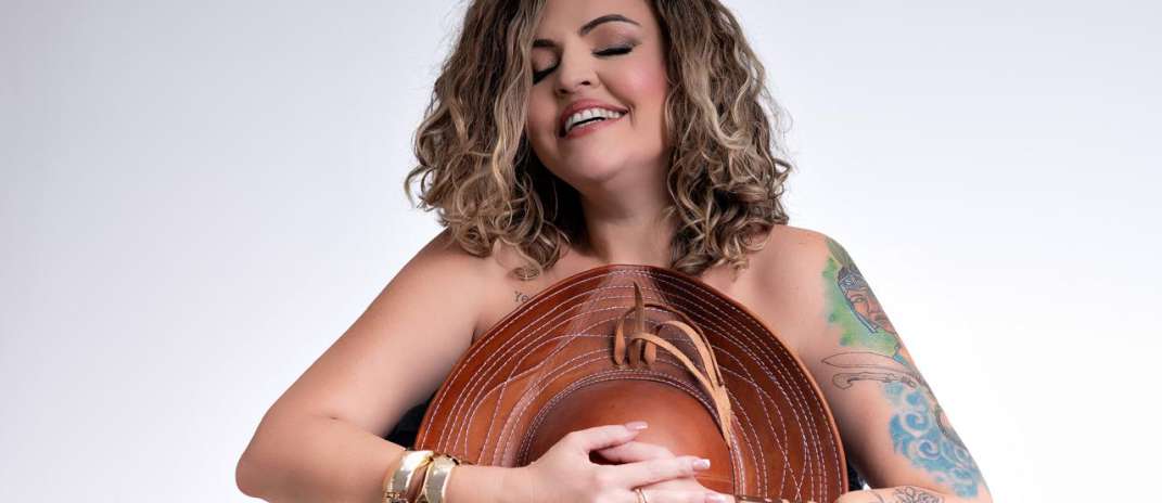 Teatro Carlos Câmara abre o mês de Março com protagonismo feminino no Teatro e no Circo