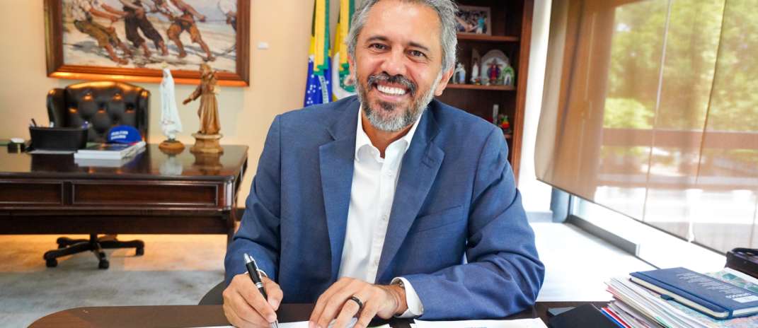 Ceará terá ponto facultativo na quinta-feira (2), anuncia governador Elmano de Freitas