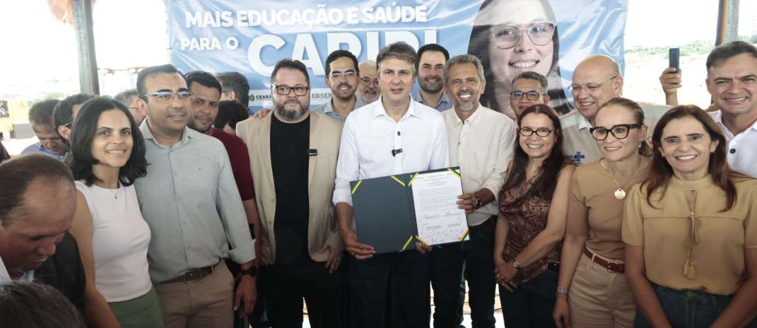 Governador Elmano de Freitas e ministro Camilo Santana vistoriam obra do Hospital Universitário da UFCA e anunciam mais investimentos