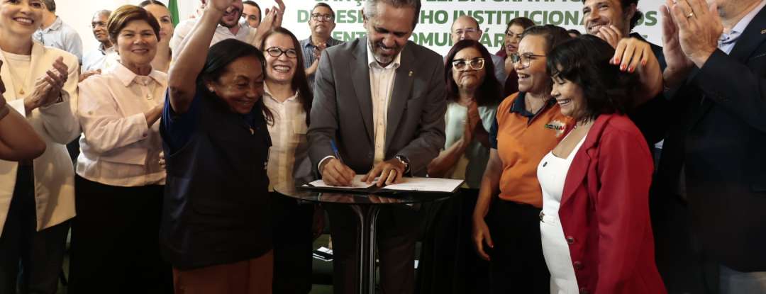 Governo do Ceará sanciona lei que garante gratificação financeira aos agentes comunitários de saúde