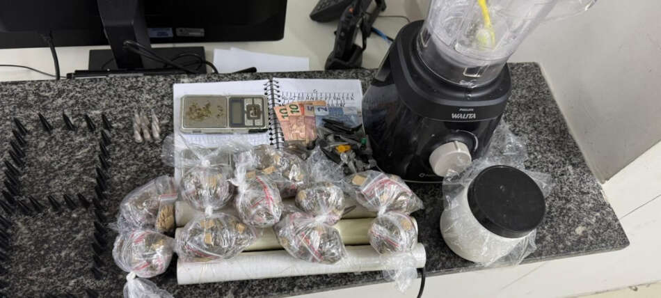 Adolescente com drogas é apreendido em flagrante pela Polícia Militar em Fortaleza
