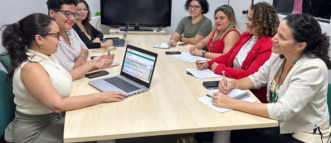 ESP/CE leva experiências da Residência Multiprofissional para congresso mundial de saúde na África do Sul