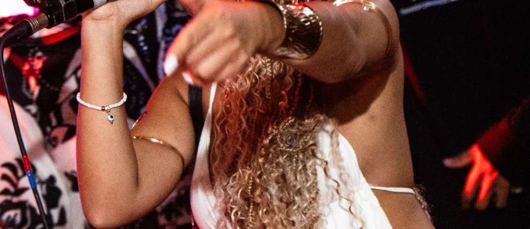 Estação das Artes reúne Vanessa A Cantora e Iara Pamella em noite de forró