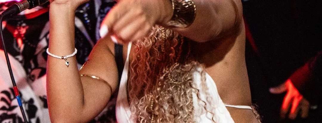 Estação das Artes reúne Vanessa A Cantora e Iara Pamella em noite de forró