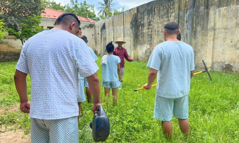 Pacientes do Hospital de Saúde Mental participam de curso de cultivo de hortas como parte do processo terapêutico