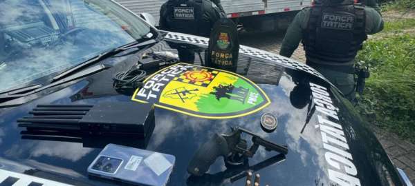 Polícia Militar frustra roubo de carga e apreende revólver na Messejana 