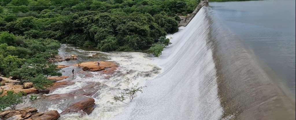 Sobe para sete o número de açudes sangrando no Ceará