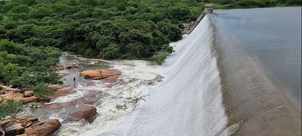 Sobe para sete o número de açudes sangrando no Ceará