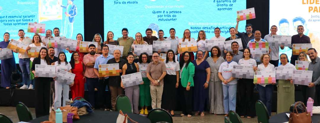 Entrega do Selo Equidade Educacional marca encerramento do Seminário de Diretores 2026