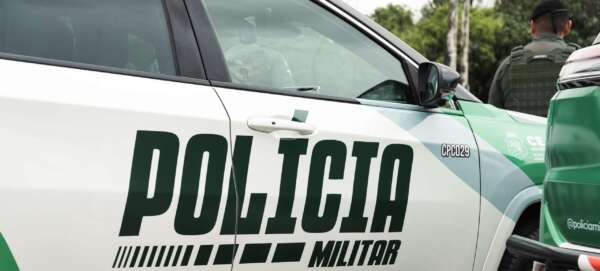 Policial militar de férias salva bebê de 11 meses de afogamento na Praia de Iracema