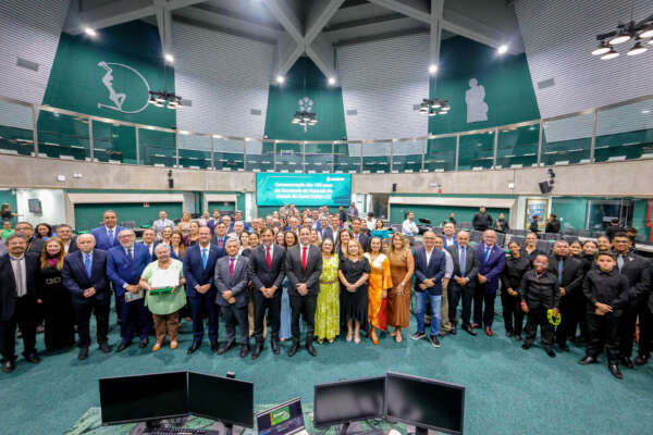 Sefaz-CE é homenageada na Assembleia Legislativa pelos 190 anos de história