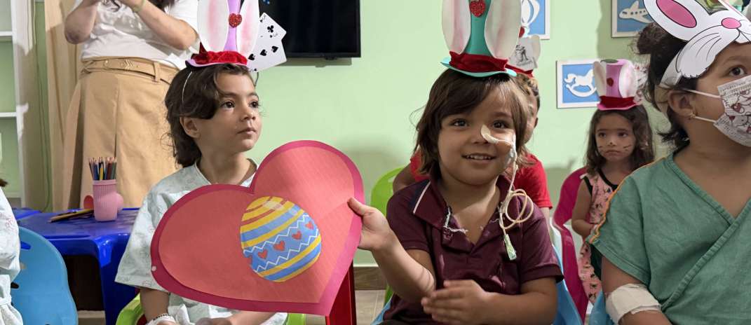 Celebração da Páscoa no Hias leva atividades lúdicas a crianças internadas e reforça ações de acolhimento