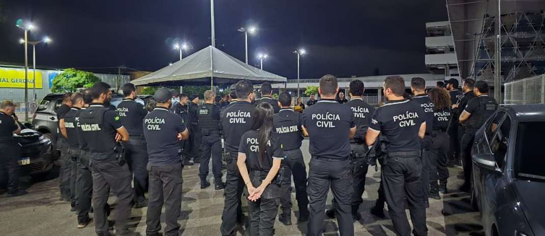 Onze pessoas são presas durante operação da PCCE para desarticular grupo investigado por crimes na Região Sul do Ceará