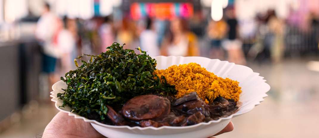 Feijoada de São Jorge e exposição de carros clássicos ocupam Estação das Artes no fim de semana