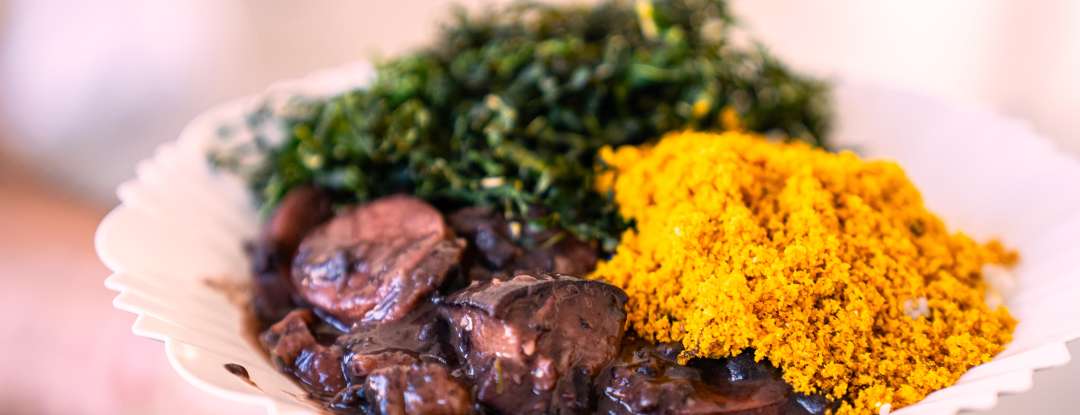 Feijoada de São Jorge do Ajeum de Oyá celebra cultura afro-brasileira no Mercado Alimenta CE neste sábado (25)