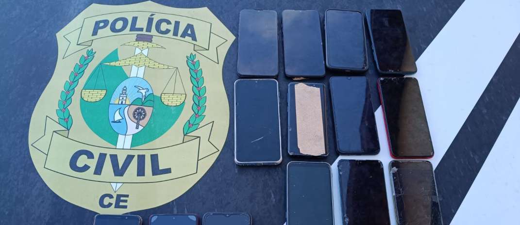 Homem suspeito de manipular tarifas de aplicativo de transporte é preso pela PCCE em Aquiraz; celulares e veículos são apreendidos